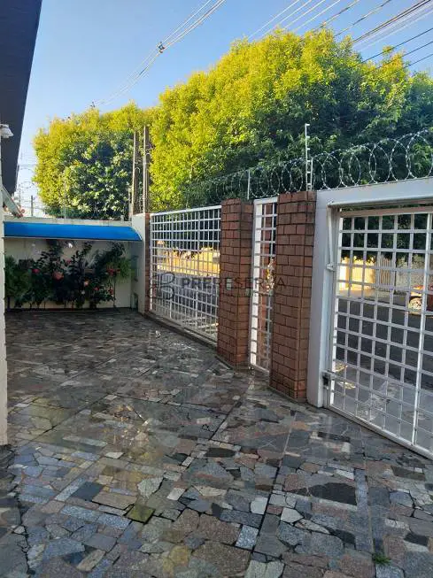 Foto 3 de Casa com 4 Quartos à venda, 214m² em Jardim Terra Branca, Bauru