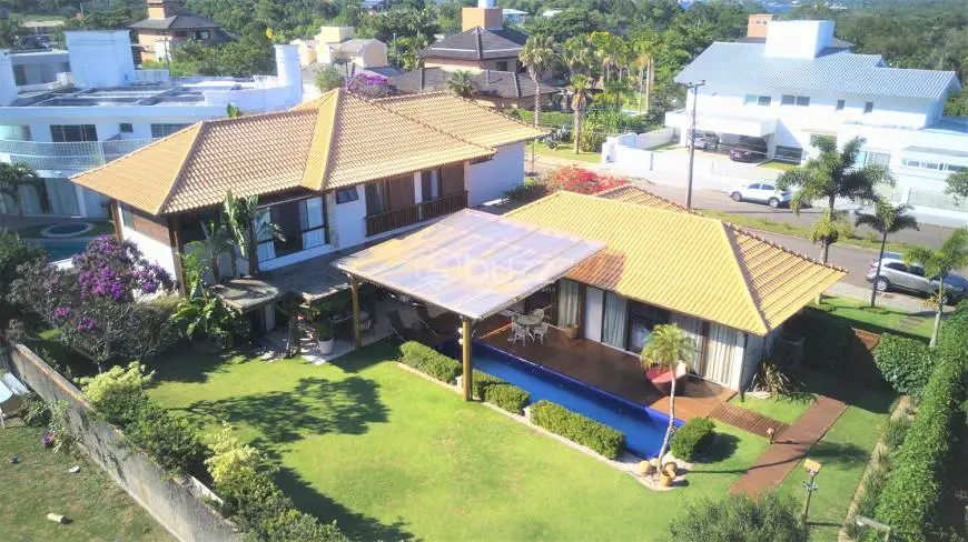 Foto 2 de Casa de Condomínio com 4 Quartos à venda, 480m² em Rio Tavares, Florianópolis