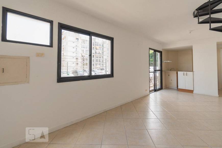 Foto 3 de Apartamento com 2 Quartos para alugar, 40m² em Botafogo, Rio de Janeiro