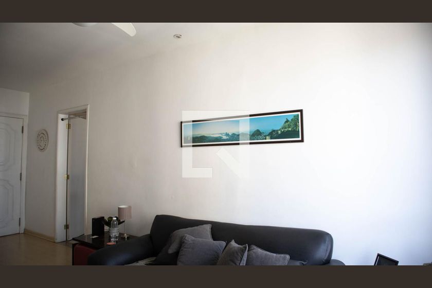 Foto 2 de Apartamento com 3 Quartos para alugar, 84m² em Maracanã, Rio de Janeiro