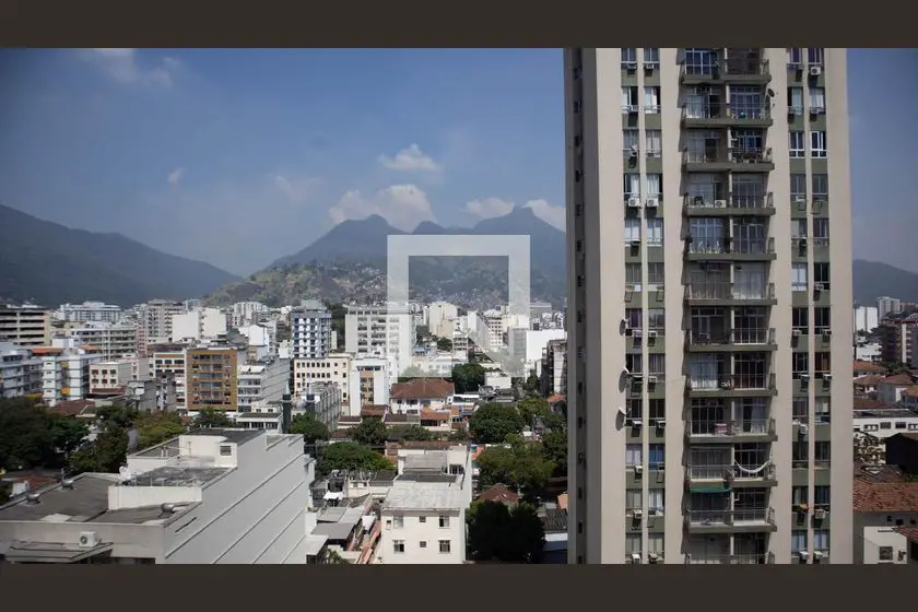 Foto 4 de Apartamento com 3 Quartos para alugar, 84m² em Maracanã, Rio de Janeiro