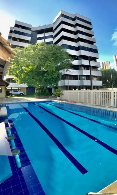 Foto 1 de Apartamento com 4 Quartos à venda, 200m² em Capim Macio, Natal