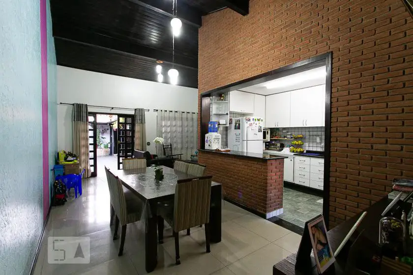 Foto 2 de Casa com 2 Quartos à venda, 204m² em Vila Carrão, São Paulo