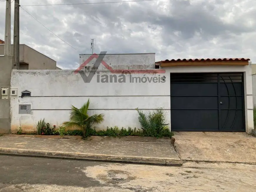 Foto 1 de Casa com 3 Quartos à venda, 190m² em CARDEAL, Elias Fausto