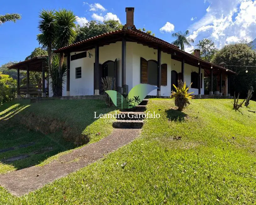 Foto 1 de Casa com 3 Quartos à venda, 210m² em Penedo, Itatiaia