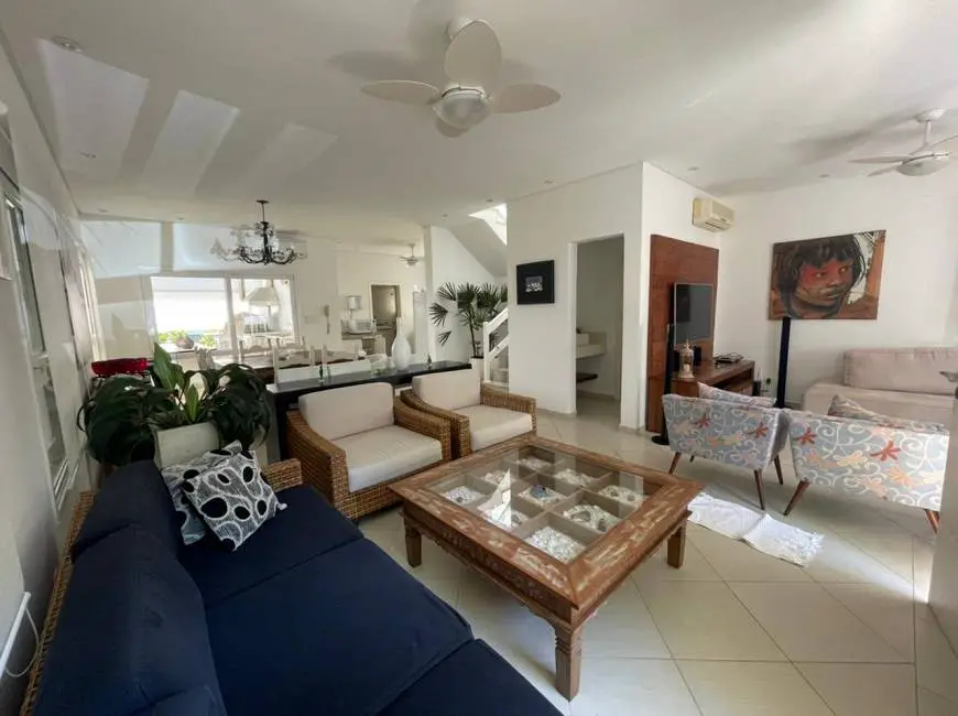 Foto 1 de Casa de Condomínio com 4 Quartos para alugar, 235m² em Praia de Juquehy, São Sebastião