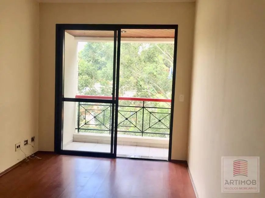 Foto 2 de Apartamento com 3 Quartos para alugar, 71m² em Jardim Monte Kemel, São Paulo