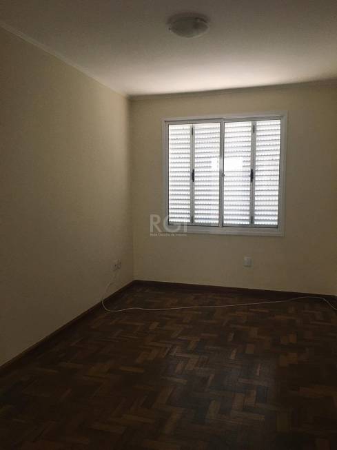 Foto 5 de Apartamento com 3 Quartos à venda, 58m² em Medianeira, Porto Alegre