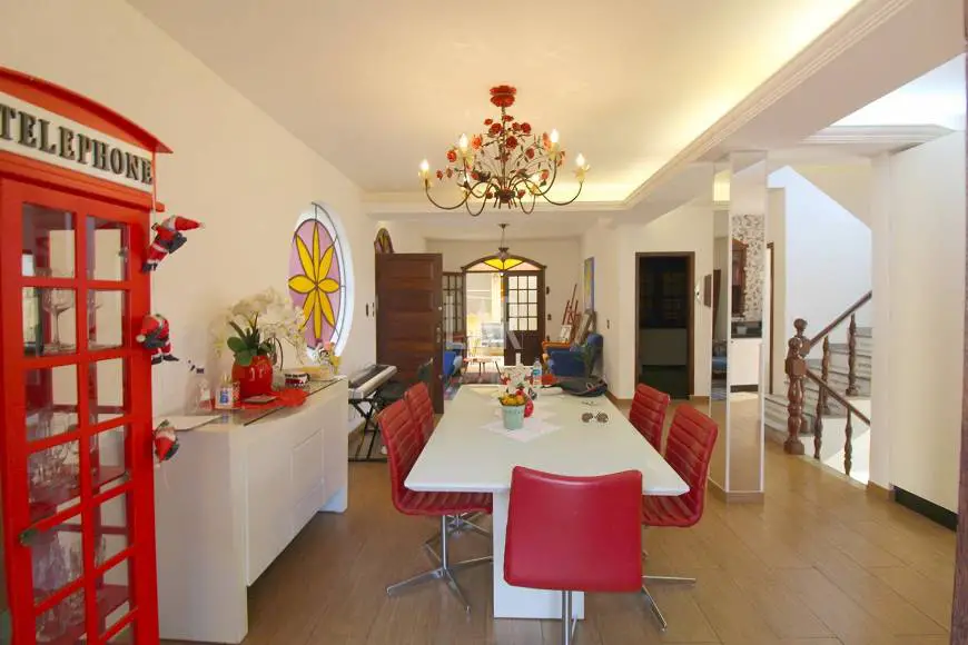 Foto 4 de Casa com 4 Quartos à venda, 217m² em Serra, Belo Horizonte