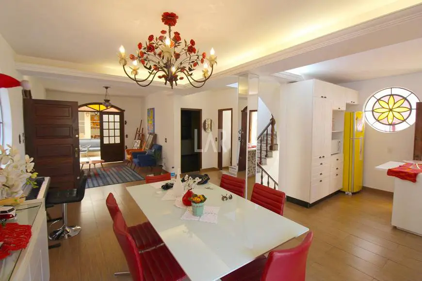 Foto 5 de Casa com 4 Quartos à venda, 217m² em Serra, Belo Horizonte