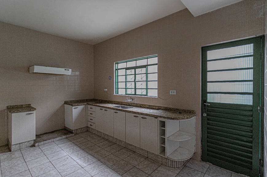 Foto 3 de Sobrado com 3 Quartos para alugar, 129m² em Jardim Liberdade, Maringá
