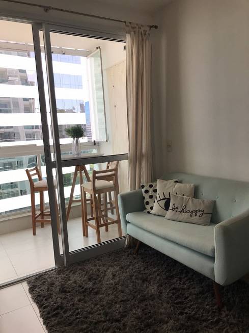 Foto 1 de Apartamento com 1 Quarto à venda, 46m² em Enseada do Suá, Vitória