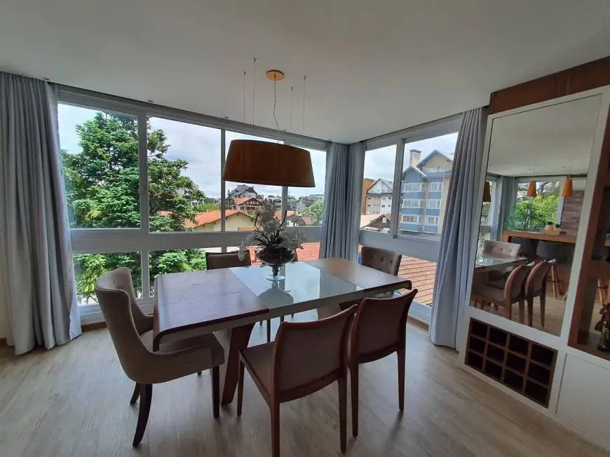 Foto 1 de Apartamento com 3 Quartos à venda, 127m² em Centro, Gramado