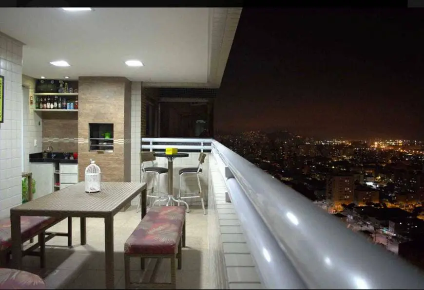 Foto 1 de Apartamento com 3 Quartos à venda, 139m² em Ponta da Praia, Santos