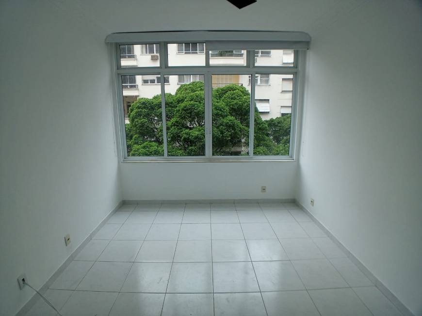 Foto 1 de Apartamento com 1 Quarto para alugar, 42m² em Copacabana, Rio de Janeiro