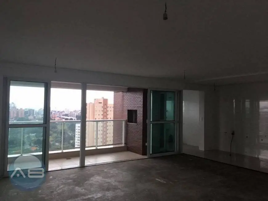 Foto 1 de Apartamento com 3 Quartos à venda, 160m² em Cabral, Curitiba