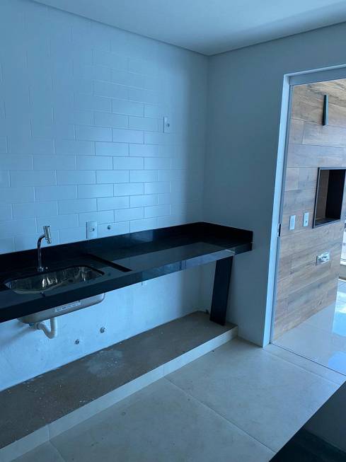 Foto 1 de Apartamento com 3 Quartos à venda, 109m² em Maracanã, Uberlândia