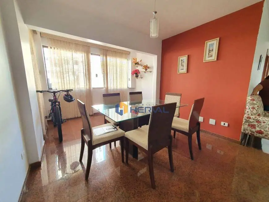 Foto 3 de Apartamento com 3 Quartos à venda, 135m² em Zona 7, Maringá