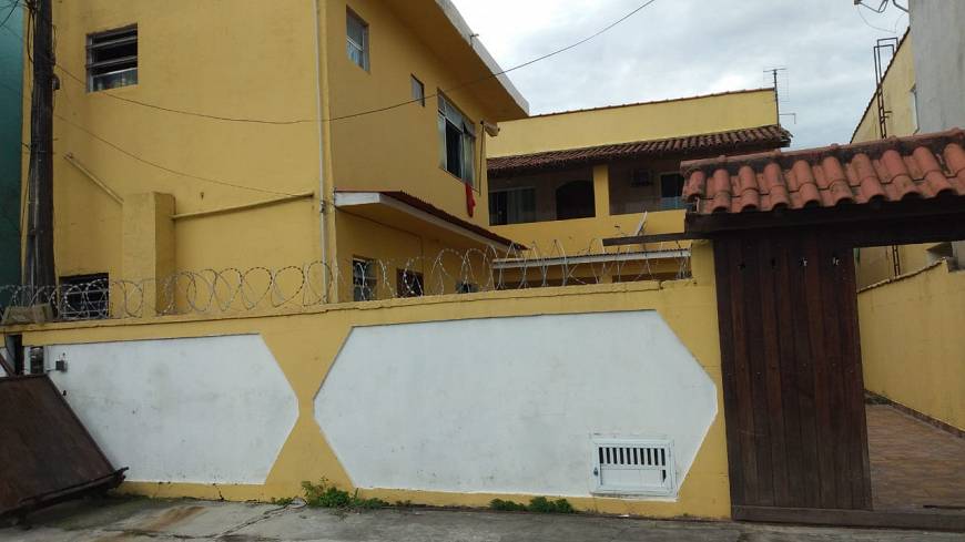 Foto 5 de Casa com 3 Quartos à venda, 300m² em Recanto, Rio das Ostras
