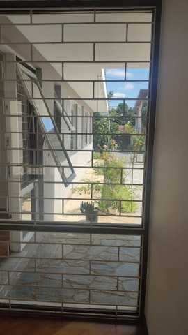 Foto 2 de Casa com 4 Quartos para alugar, 200m² em Jardim Social, Curitiba