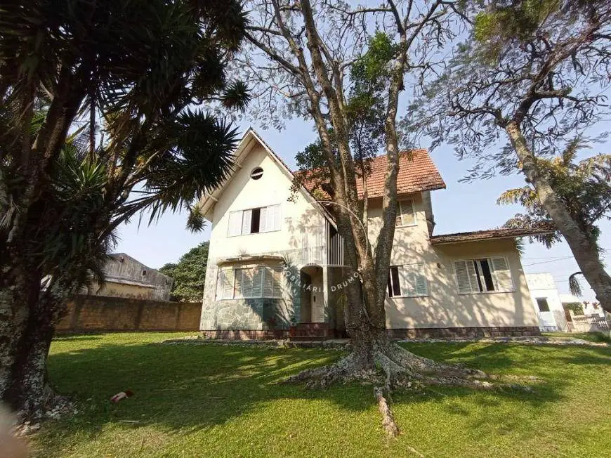 Foto 5 de Casa com 6 Quartos à venda, 340m² em Ponta de Baixo, São José