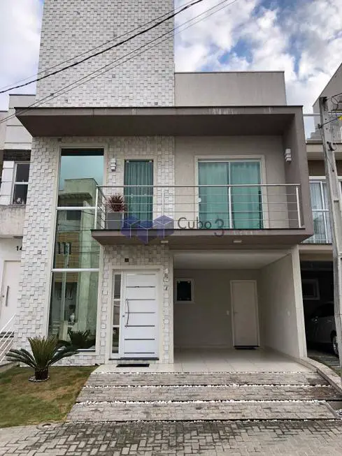 Foto 1 de Sobrado com 2 Quartos à venda, 160m² em Pinheirinho, Curitiba