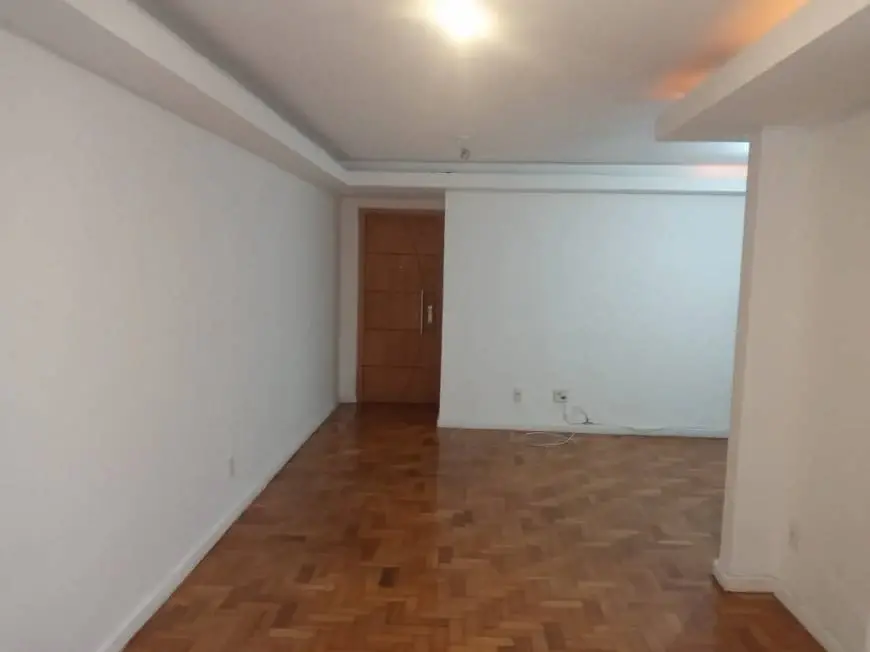 Foto 1 de Apartamento com 3 Quartos para alugar, 105m² em Copacabana, Rio de Janeiro