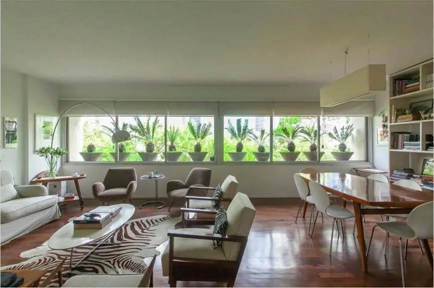 Foto 1 de Apartamento com 3 Quartos à venda, 145m² em Vila Nova Conceição, São Paulo