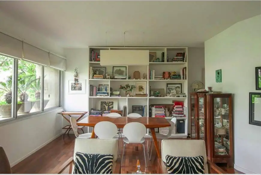 Foto 3 de Apartamento com 3 Quartos à venda, 145m² em Vila Nova Conceição, São Paulo