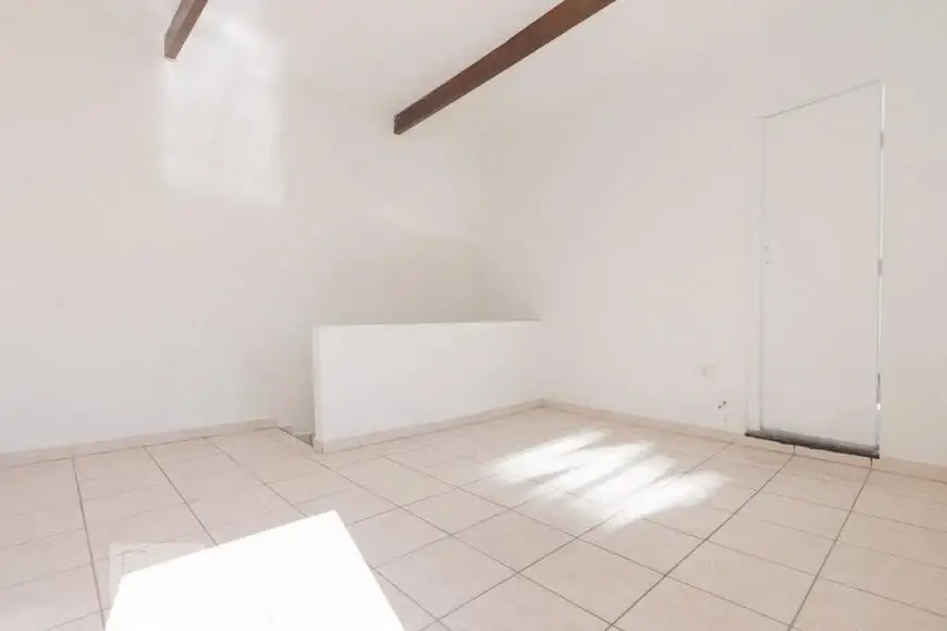 Foto 1 de Casa com 1 Quarto para alugar, 75m² em Vila Romana, São Paulo