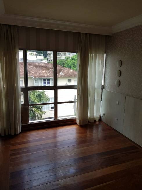 Foto 1 de Apartamento com 2 Quartos à venda, 130m² em Lagoa, Rio de Janeiro
