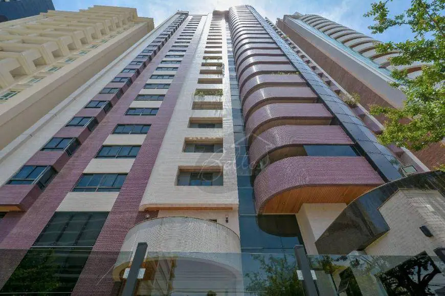 Foto 1 de Apartamento com 3 Quartos para alugar, 260m² em Batel, Curitiba