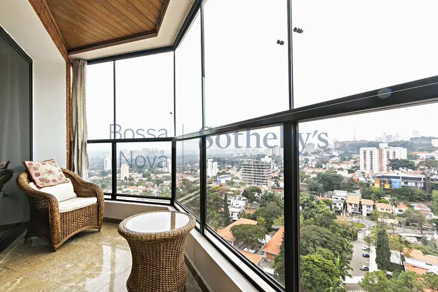 Foto 4 de Apartamento com 4 Quartos para alugar, 278m² em Alto de Pinheiros, São Paulo