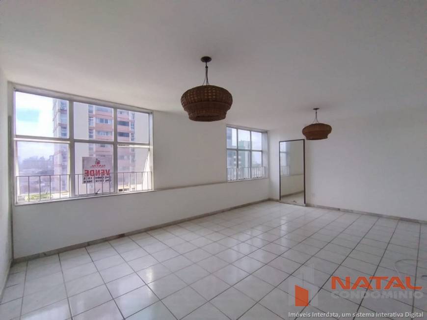 Foto 3 de Apartamento com 4 Quartos à venda, 140m² em Petrópolis, Natal