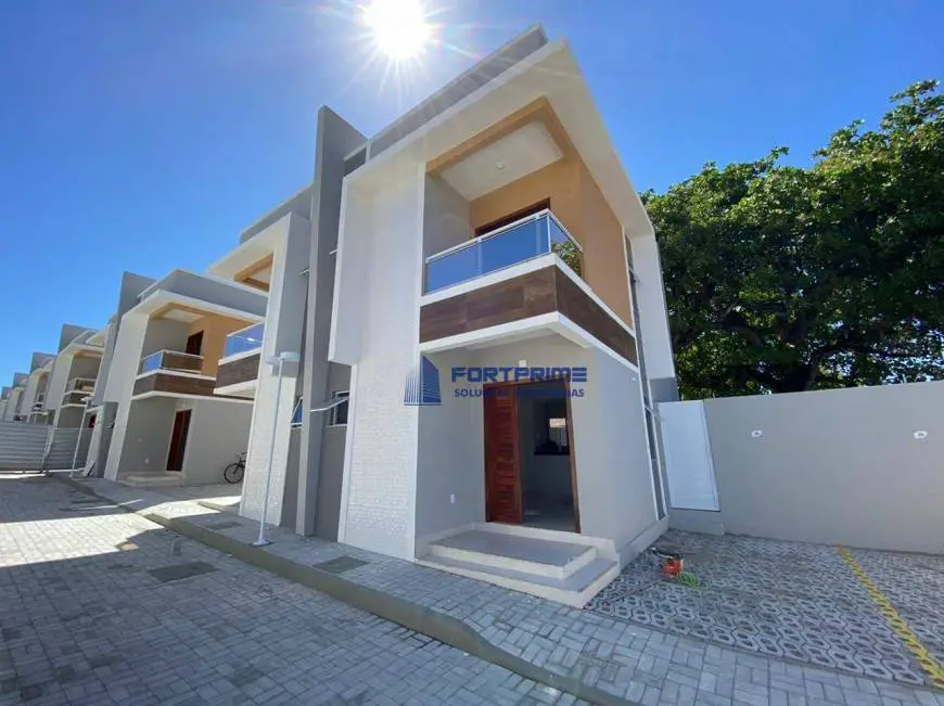 Foto 1 de Casa de Condomínio com 2 Quartos à venda, 70m² em Tabapuã, Caucaia