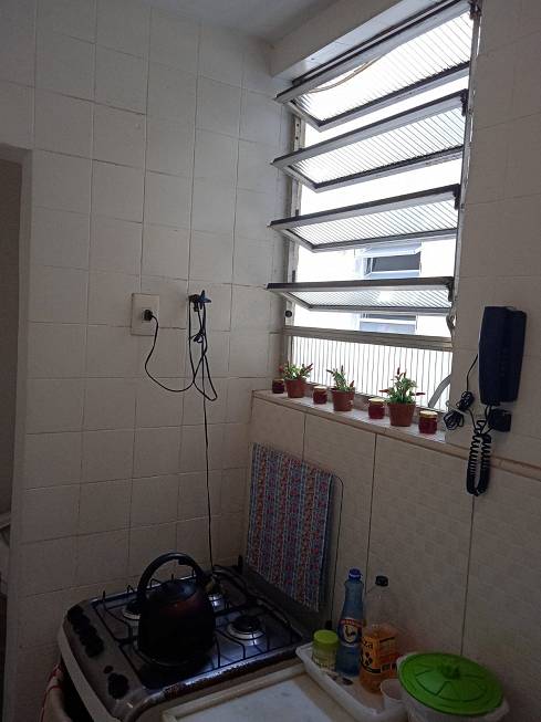 Foto 1 de Apartamento com 1 Quarto para alugar, 40m² em Catete, Rio de Janeiro