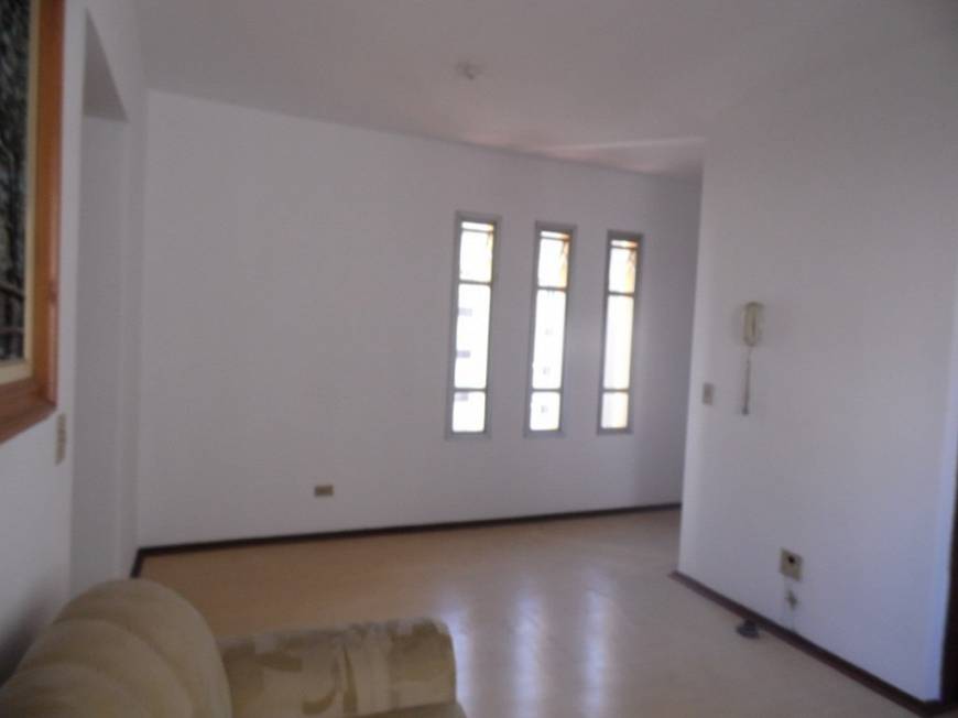 Foto 3 de Apartamento com 2 Quartos para alugar, 45m² em Centro, Curitiba