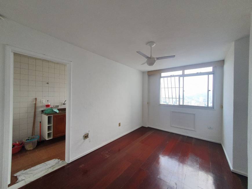 Foto 2 de Apartamento com 2 Quartos para alugar, 70m² em Fonseca, Niterói