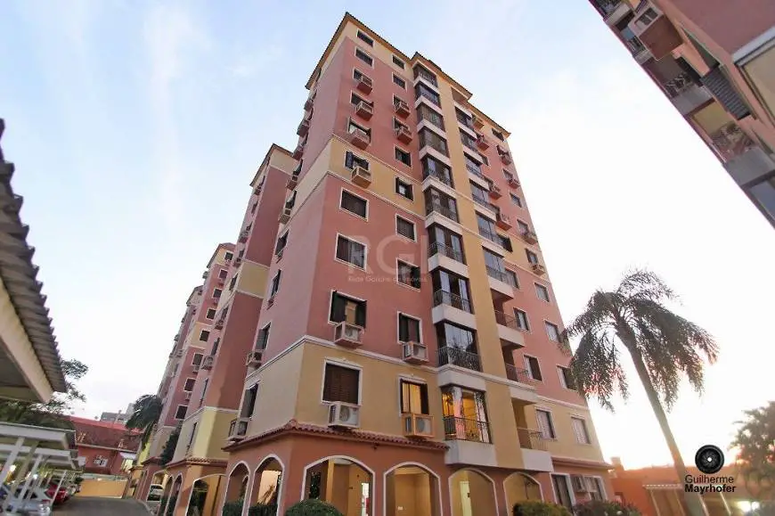 Foto 1 de Apartamento com 2 Quartos à venda, 67m² em Teresópolis, Porto Alegre