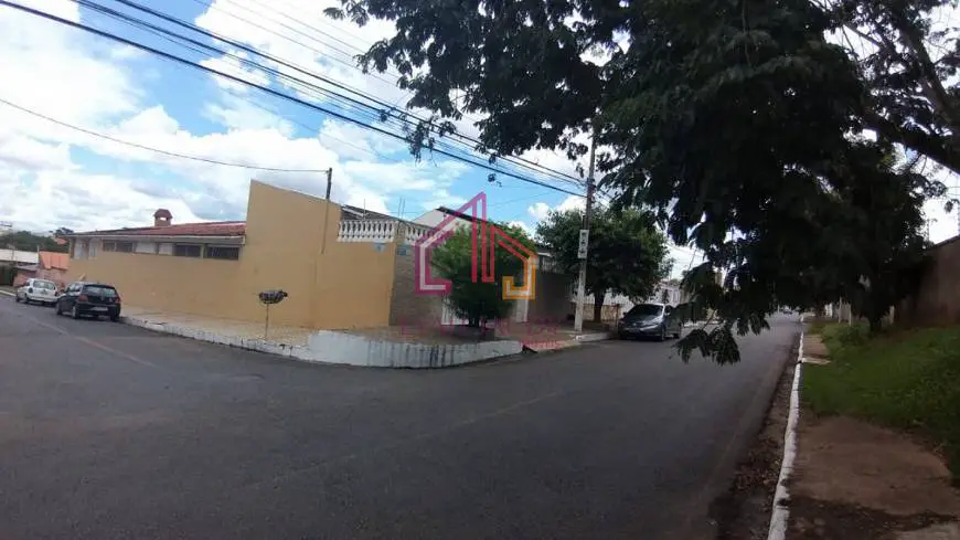 Foto 1 de Casa com 3 Quartos à venda, 346m² em Jardim Tropical, Cuiabá