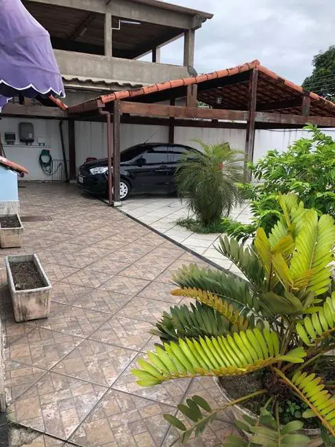 Foto 2 de Casa com 4 Quartos para alugar, 229m² em Campo Grande, Rio de Janeiro