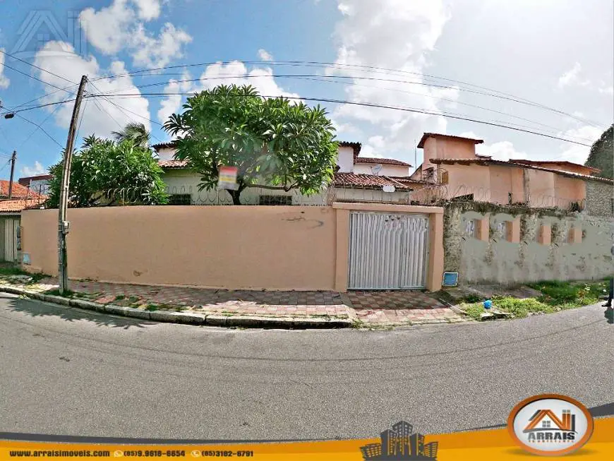 Foto 1 de Casa com 4 Quartos à venda, 152m² em Fátima, Fortaleza