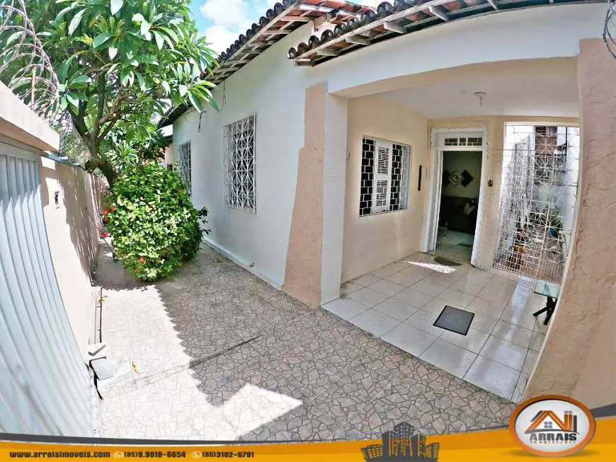 Foto 3 de Casa com 4 Quartos à venda, 152m² em Fátima, Fortaleza