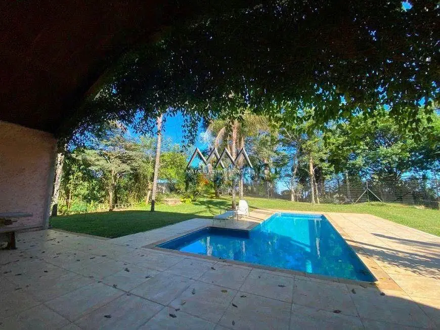 Foto 1 de Casa de Condomínio com 4 Quartos para alugar, 700m² em Vila Castela , Nova Lima