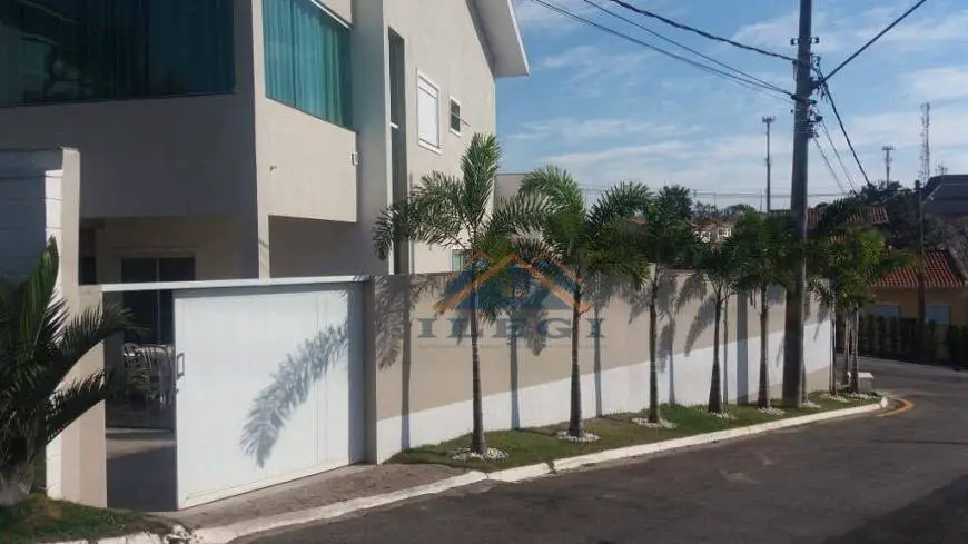 Foto 3 de Casa de Condomínio com 4 Quartos à venda, 360m² em Vila Nova Louveira, Louveira