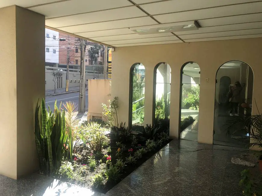 Foto 2 de Kitnet com 1 Quarto à venda, 30m² em Centro, Curitiba