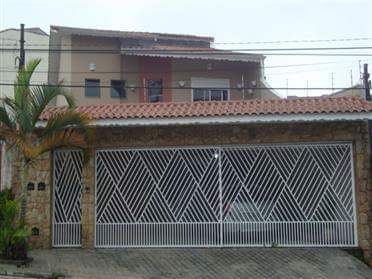 Foto 1 de Sobrado com 4 Quartos à venda, 211m² em Vila Santa Isabel, São Paulo