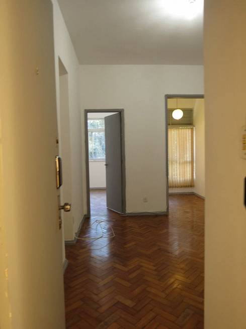 Foto 1 de Apartamento com 1 Quarto para alugar, 45m² em Leme, Rio de Janeiro