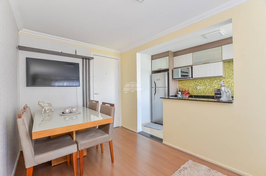 Foto 1 de Apartamento com 2 Quartos à venda, 45m² em Capão Raso, Curitiba