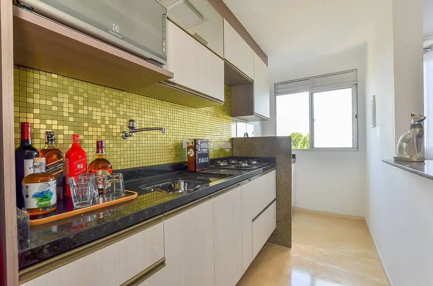 Foto 3 de Apartamento com 2 Quartos à venda, 45m² em Capão Raso, Curitiba
